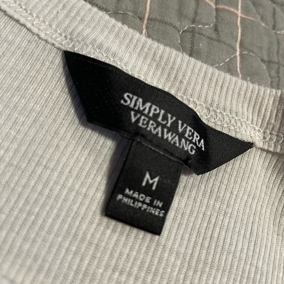 Vera Wang Tank Top with Floral Design - Picture 8 of 9